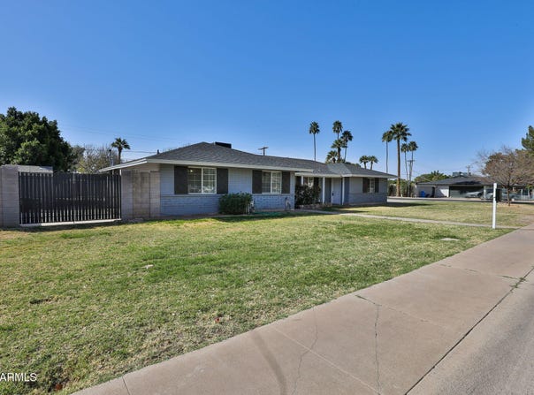 811 W NORTHERN Avenue, Phoenix, AZ 85021