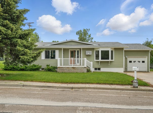 805 E Harding Street, Spearfish, SD 57783