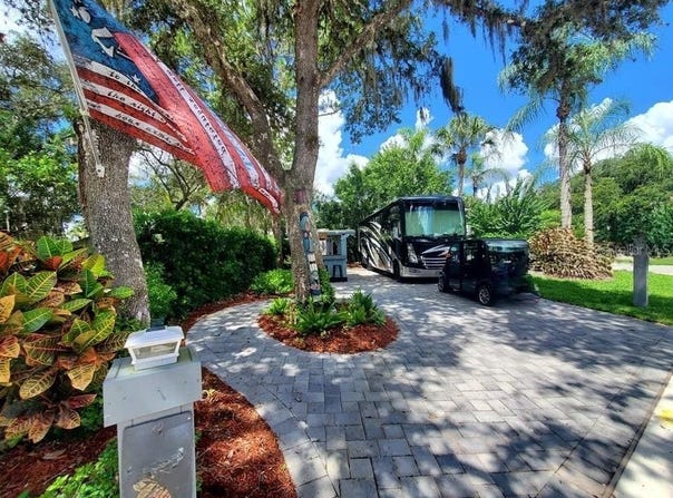 120 STALLION LANE, RIVER RANCH, FL 33867