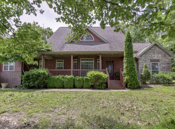 613 Crossing Drive, Branson West, MO 65737