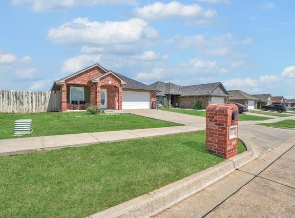 2304 SW 45th Street, Lawton, OK 73505