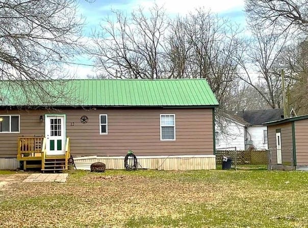 12 Craig St, Hooks, TX 75561