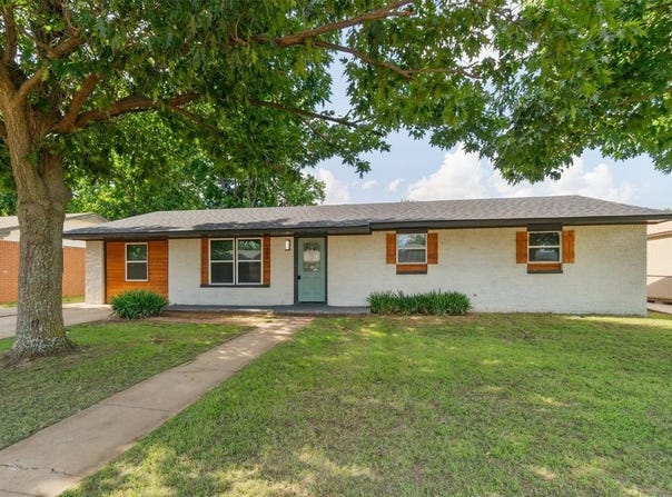 107 Cimarron Terrace, Cashion, OK 73016