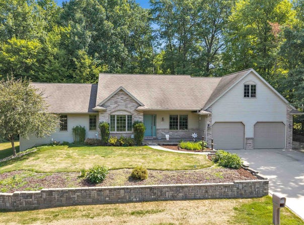 1444 KORD Court, OCONTO, WI 54153