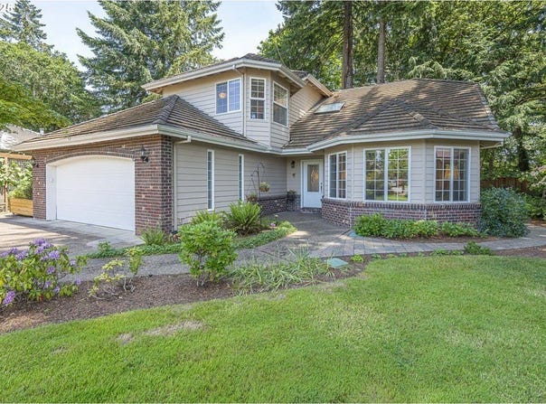 1116 SW RUSS LN, McMinnville, OR 97128