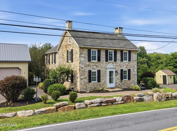 435 Huffs Church Road, Alburtis, PA 18011