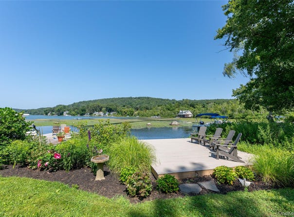 9 S Shore Drive, South Salem, NY 10590