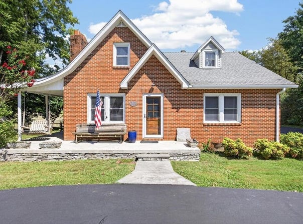 2472 Hilham Highway, Hilham, TN 38568