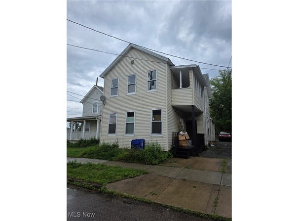 2947 E 57th Street, Cleveland, OH 44127