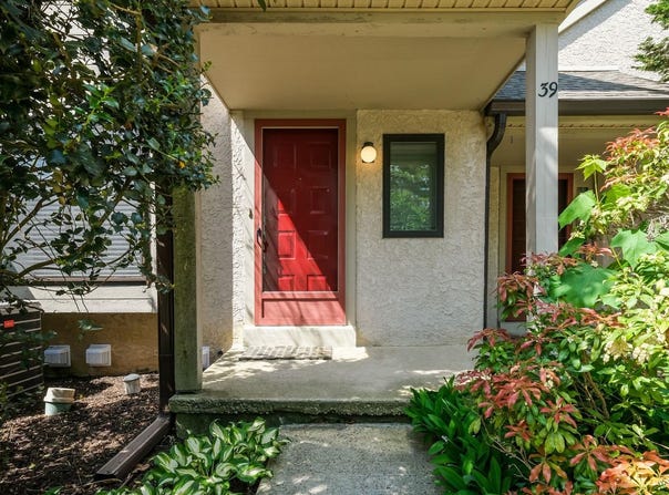 39 OAKMONT PLACE, MEDIA, PA 19063