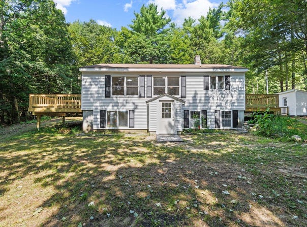 16 Tinker Lane, Cumberland, ME 04021