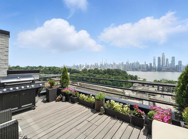 518-530 GREGORY AVE, Weehawken, NJ 07086