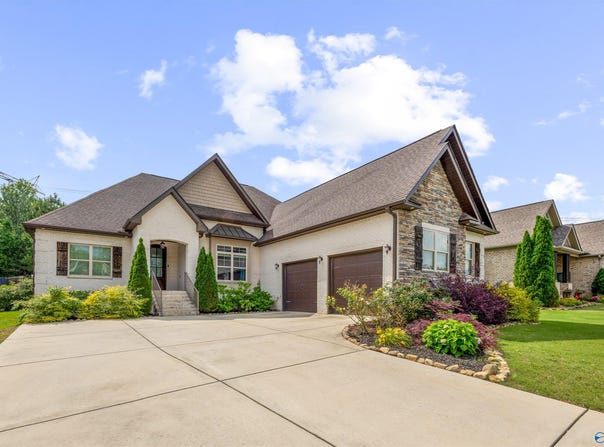 14359 Muirfield Drive, Athens, AL 35613
