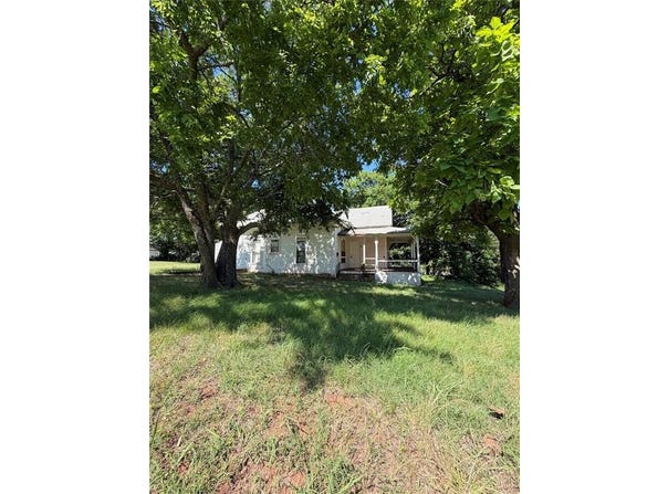 523 E 10th Street, Chandler, OK 74834