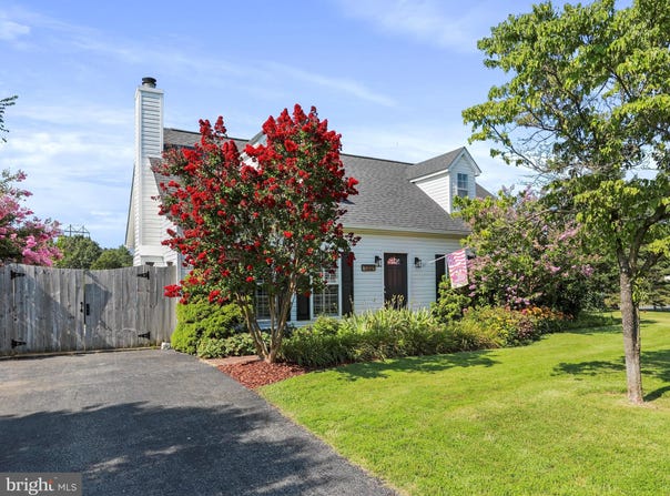 100 LLOYDS ROAD, WINCHESTER, VA 22602