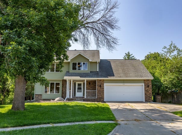 4801 Westbrooke Place, West Des Moines, IA 50266