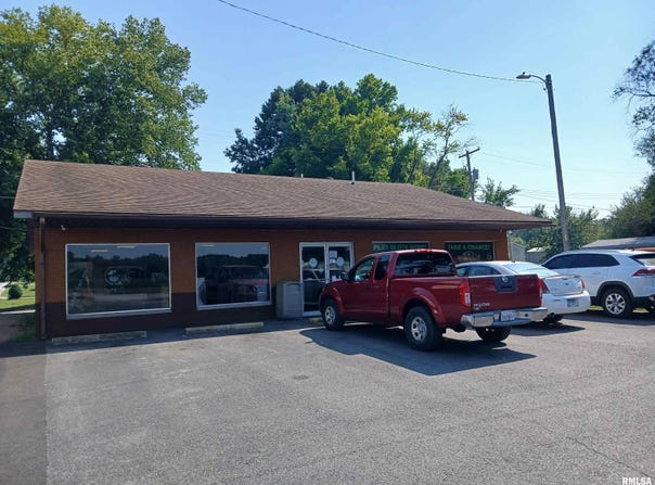 512 Egyptian Avenue, Christopher, IL 62822