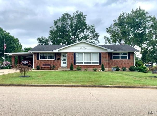 134 Pine Street, Farmington, MO 63640