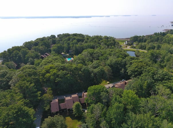 10 Harbor Drive, Lincolnville, ME 04849