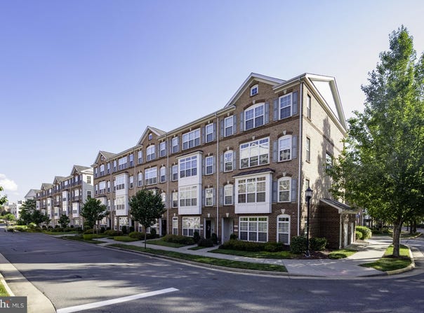19261 HARLOW SQUARE, LEESBURG, VA 20176