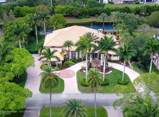 3828 Pine Lake Dr, Weston, FL 33332