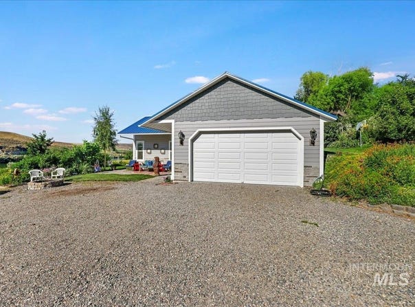 545 S Custer, Glenns Ferry, ID 83623