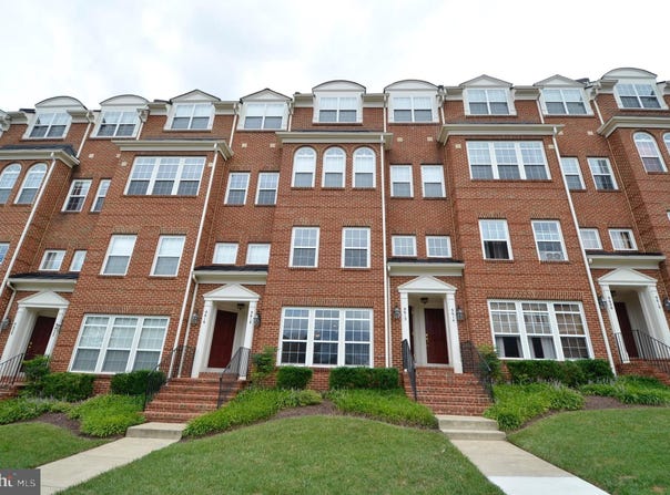 9612 WIGFALL Way, MANASSAS PARK, VA 20111