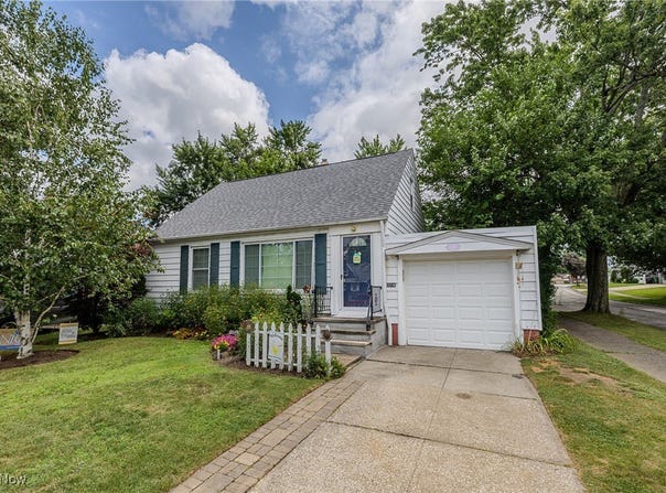 1639 Longwood Drive, Mayfield Heights, OH 44124