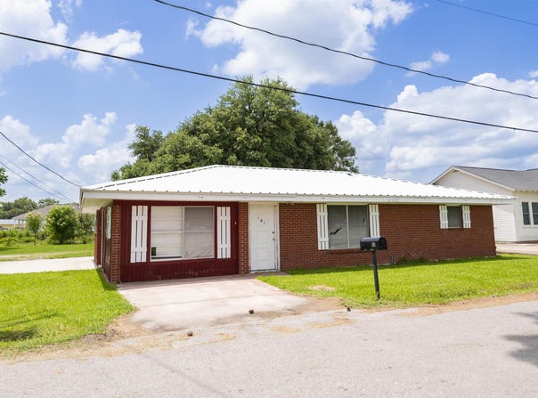 101 E 18th St, Larose, LA 70345