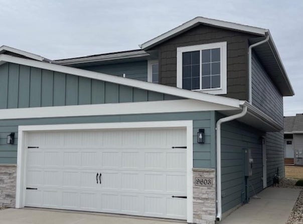 9603 W Tunis Dr, Sioux Falls, SD 57106