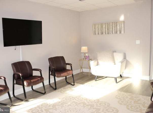 3930 WALNUT STREET, FAIRFAX, VA 22030