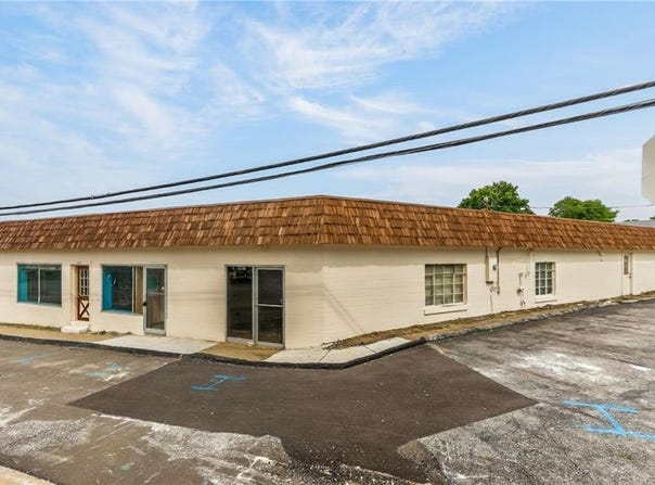 902 W Liberty Drive, Liberty, MO 64068