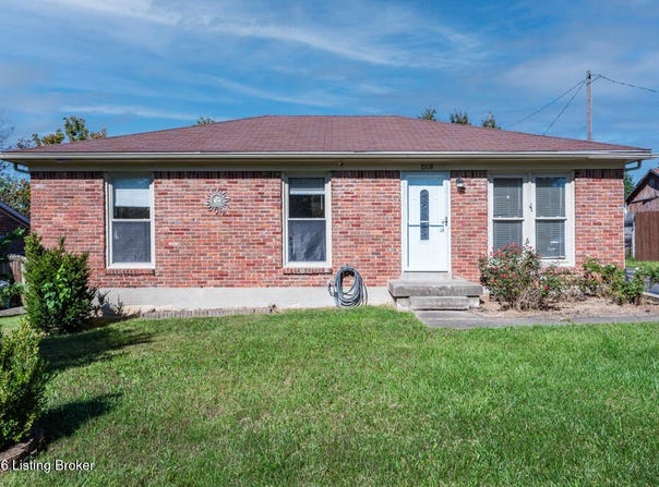 1508 Milburn Ct, La Grange, KY 40031