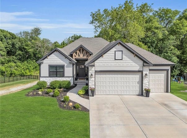 18235 NW 127th Street, Platte City, MO 64079
