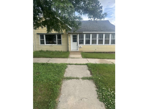 807 W Franklin Street, Portage, WI 53901