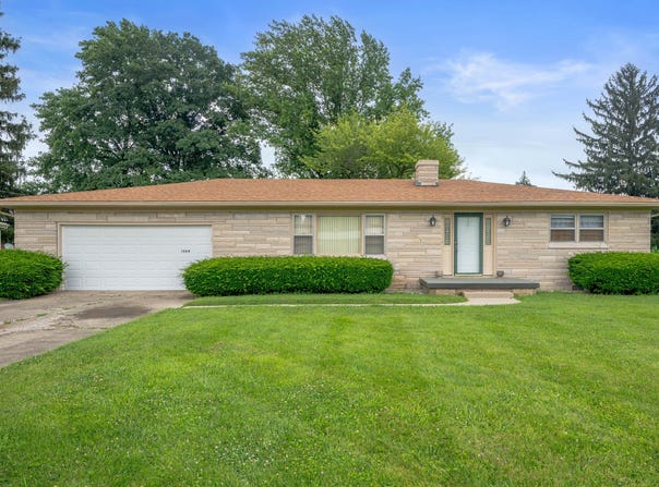 1504 N Knightstown Road, Shelbyville, IN 46176