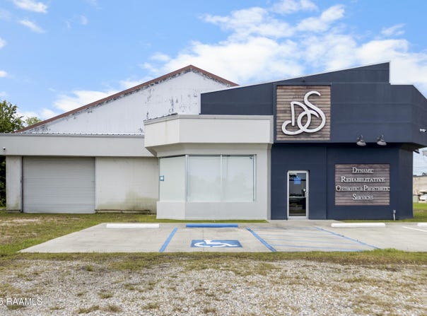 1110 E Main Street, New Iberia, LA 70560