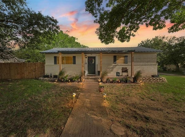 931 W 3 A Street, McGregor, TX 76657