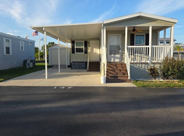 6233  LOWERY ST, BUSHNELL, FL 33513