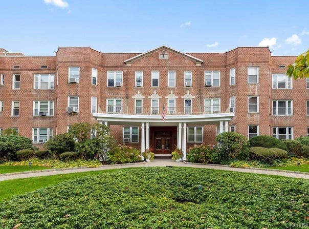 2 Overlook Road, White Plains, NY 10605