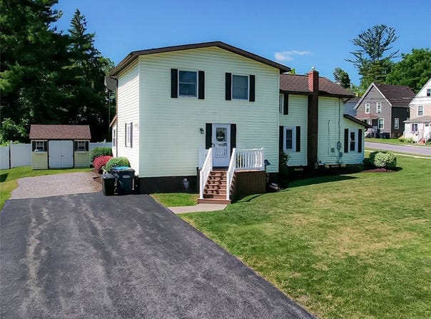 34 Trumbull Parkway, Batavia City, NY 14020