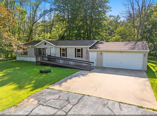 1393 KRAUSE Road, SOBIESKI, WI 54171-9784