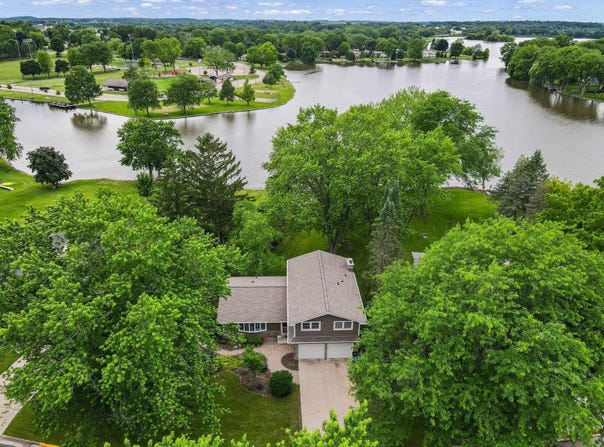 521 Maunesha Drive, Marshall, WI 53559