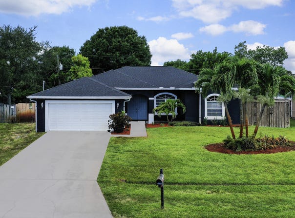 1750 SW Cameo Boulevard, Port Saint Lucie, FL 34953