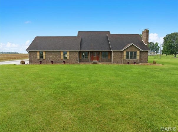 15020 Jamestown Road, Breese, IL 62230