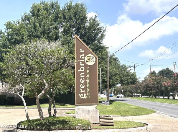 220 Doucet Road, Lafayette, LA 70503