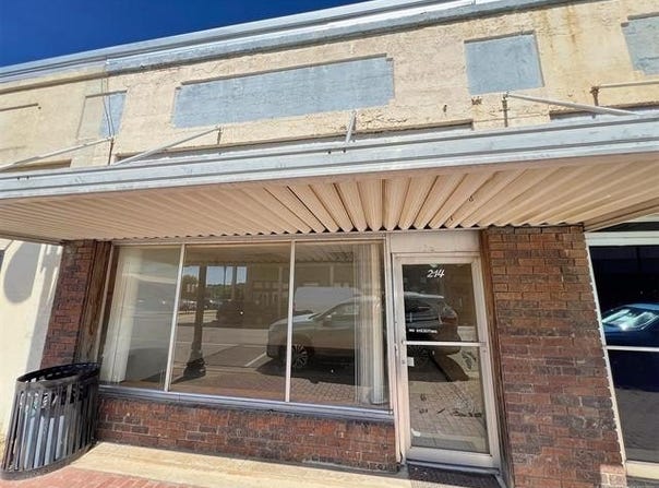 214 S Muskogee Avenue, Tahlequah, OK 74464