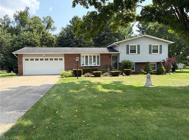 11280 Braddock Street NW, Canal Fulton, OH 44614