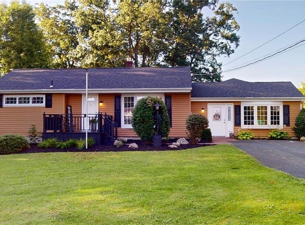 205 Oakland Ave, Twp of But SW, PA 16001