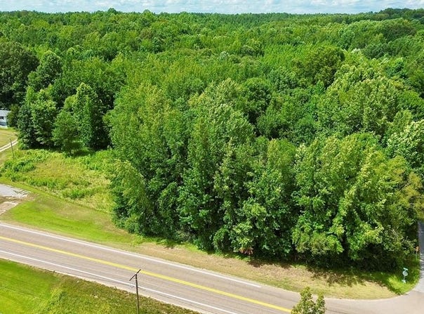 65 Sandy Point Rd, CAMDEN, TN 38320